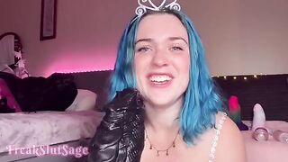 The ass of Princess is torn by a huge dick machine in an intense anal gape