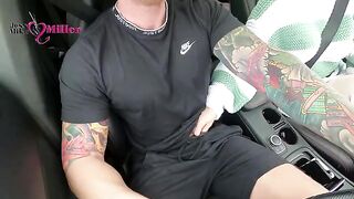 My slutty wife gave me a blowjob while driving, risking everything!