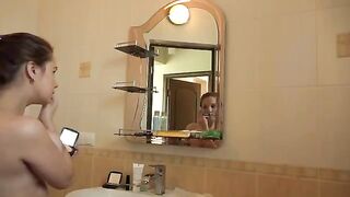 Hot mature with hairy cunt in morning masturbation