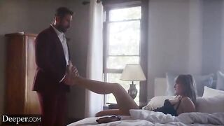 Girl-next-door Dubsie from California gets her appetite for married men satisfied