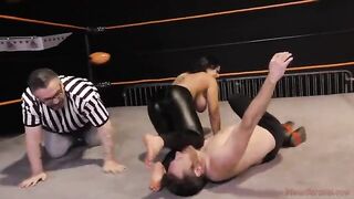 The hot brunette Nadia White dominated her opponent Glenn King in a fierce match