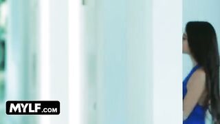India Summer, a naughty MILF from Mylf, advice Arielle's boyfriend with sensual moves
