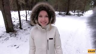 A girl likes to have sex quickly in public even in the winter - Cum on my pretty face POV
