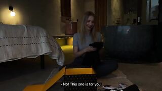 Unboxing with hot babe Californiababe ended with sex