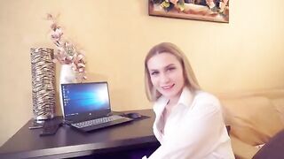 Girl came to her boss to get a raise through sex