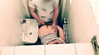 Tinder date ends with a wild twist in the restaurant loo