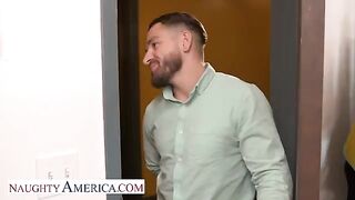 Richelle Ryan not getting laid by her husband, so