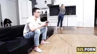 A gamer guy fucked his stepsister with tiny boobs in a taboo scene