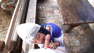 A blowjob after a photo shoot with young tourists in nature