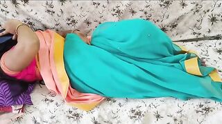 Bhabhi caught picking up some guy in a rough spot