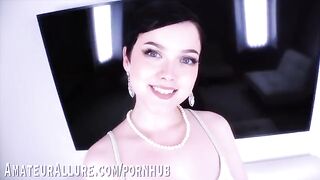 Bella Luna and Jade Valentine deliver impressive oral performances
