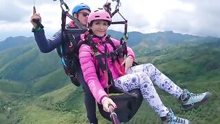 Paragliding with a surprise at 2200 m above the sea