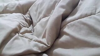 I share bed with a round ass stepmom who craves intense passion