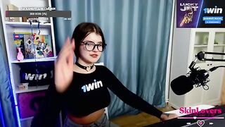 A streamer girl skinloverss gets fucked during a donation stream on Twitch