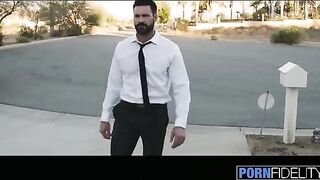 The perfect housewife Anna Bell Peaks gets fucked hard by the pool in HD