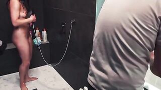 Babe ruined guy’s orgasm while giving him a handjob in the shower
