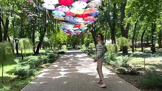 I play with my pussy in the park and cum in the car