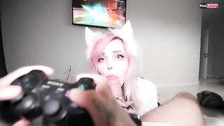 I play Genshin Impact while my girlfriend fucks me with her pussy