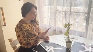 Latina waitress gets her big ass cream in the kitchen