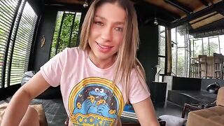 A student gave the teacher a lesson in intimacy, showcasing Colombian passion