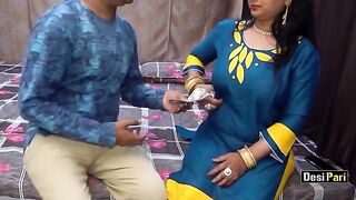 Desi Pari aunty fucks for money with clear Hindi audio, showcasing her seductive charm