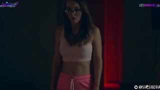 Sia Siberia scared and fucked in a Halloween story