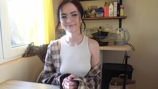 A nerdy girl showed her real face in the anal sex scene