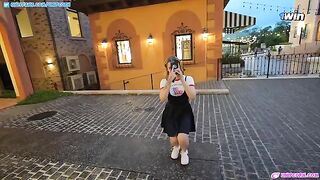 A cute stranger from Italy with pepperoni fed me