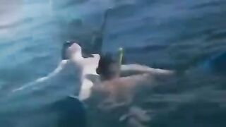 Fucking divers in underwater scenery with amazing bodies and equipment
