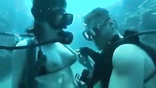 Fucking divers in underwater scenery with amazing bodies and equipment