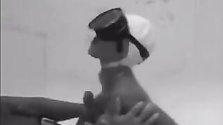 While the guy was diving, he made an aqualung specialist a blowjob