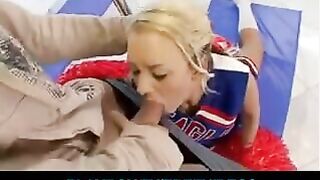 A gymnast has awesome sex while sitting on the twine