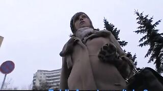 A street girl agreed to do a blowjob for some money