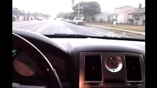 Nikki makes a blowjob right in the car