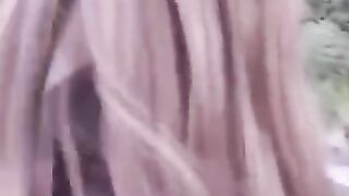A girl isn't embarrassed to make a blowjob in public places