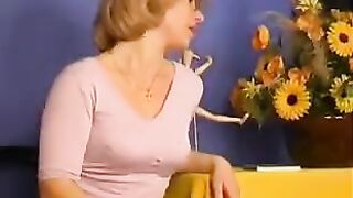A daughter decided to do cunnilingus for her mother, not for a boyfriend