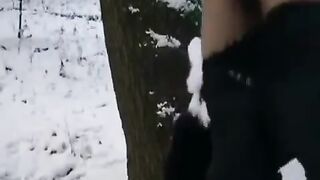 A couple tried to freeze their intimate moment, inspired by the "Freeze" effect