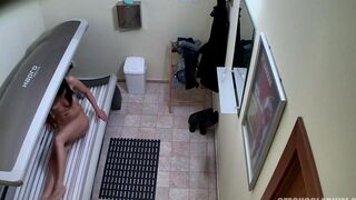 Nude client captured by a hidden camera in the Czech solarium