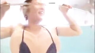 A very small cock was sucked by an Asian beauty in a steamy homemade scene