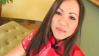 A beautiful Korean girl makes a stunning blowjob in this hot video