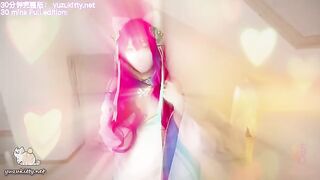 The nine-tailed fox Ahri extracts essence from a lucky guy