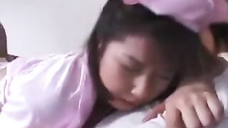 He washed the dick from the vagina and began to finish heavily on the bed