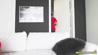 A man roughly fucks a pretty woman in the shower