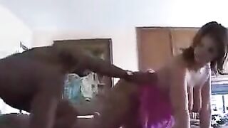 The wife gave herself to a man for the sake of sex