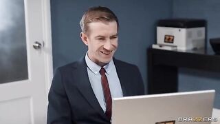 A secretary girl got fucked in pantyhose by her boss