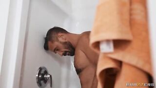 Nicole is only in the mood for some anal action today
