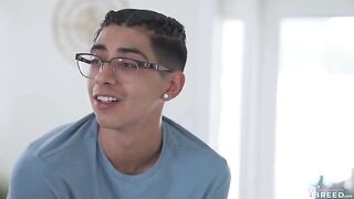A guy stuck on his stepmom’s natural boobs for a long time