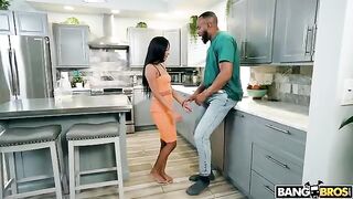 She took a huge dick in her tight coochie
