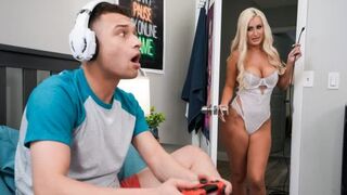 A woman wants to be filled with man's hot sperm