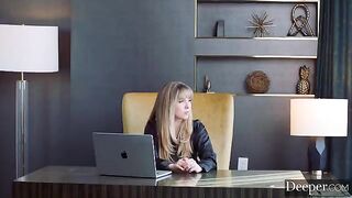 Anal Sunday with a mature woman in doggystyle position of love
